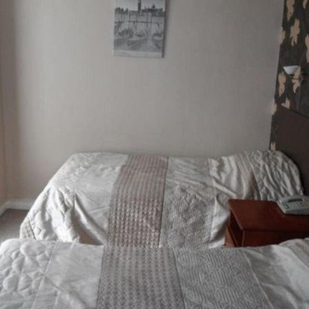 Marton Hotel & Country Club Мидълзбро Стая снимка
